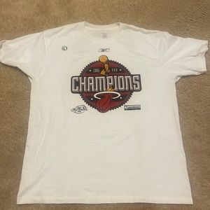 Retro 2006 Reebok Miami Heat official Locker Room T-shirt
